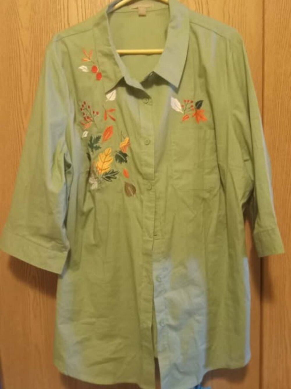 Woman Within 2X,green button down blouse, 3/4 sleeve, leaves embroidery on front